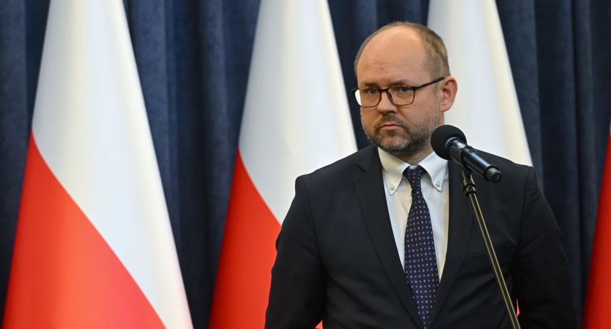 Przydacz o Siwcu: pamiętamy  o jego działaniach wyśmiewających Ojca Świętego