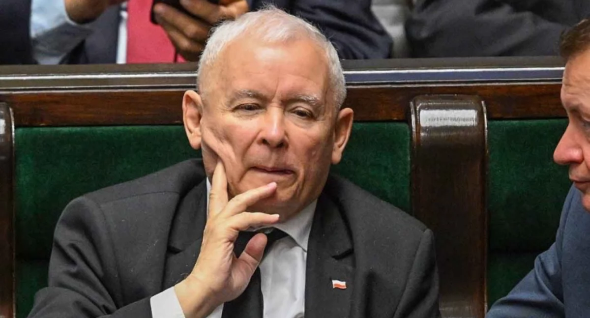 Silna prawica i problemy Tuska [SONDAŻ]