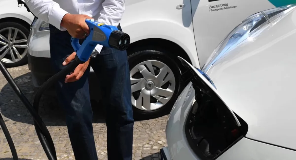 Chcą nas zmusić do elektryków  