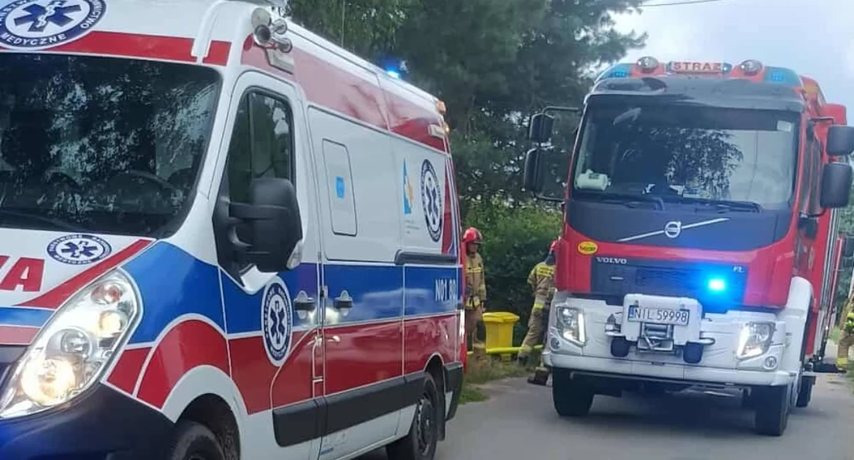 Chciał włączyć radio, uruchomił auto. 5-latka potrącona przez samochód