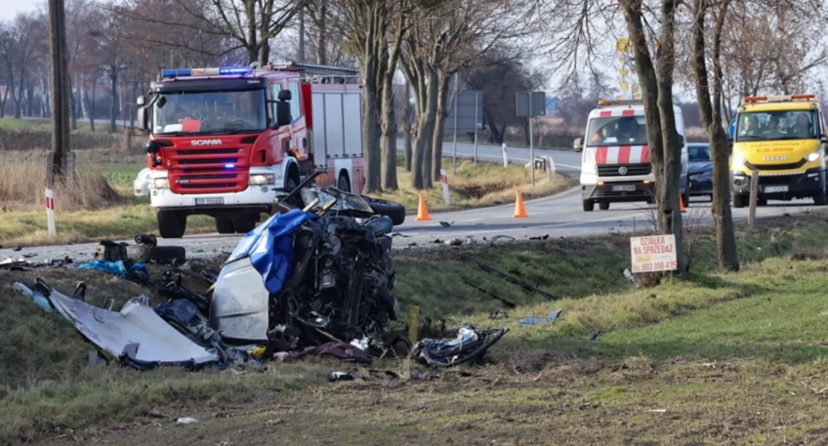 Spłonęli w aucie. Kim jest pięć ofiar wypadku?