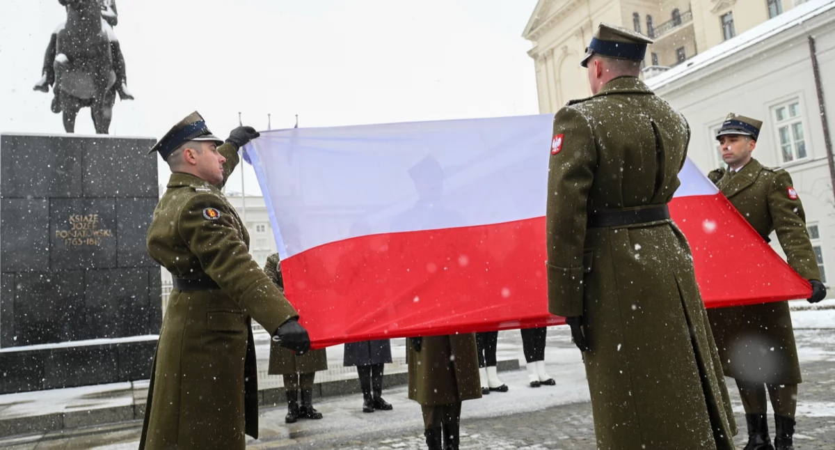 Nowy rytuał pod Pałacem Prezydenckim