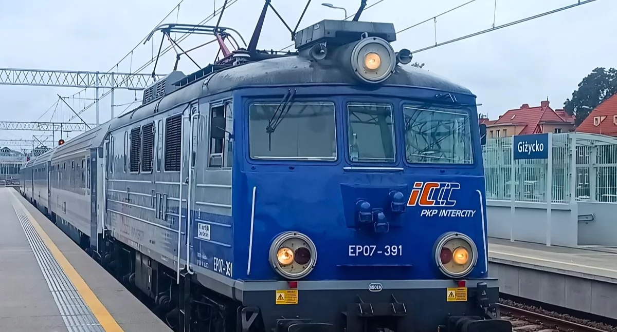 PKP Intercity dokłada pociągi na trasie Warszawa–Kraków