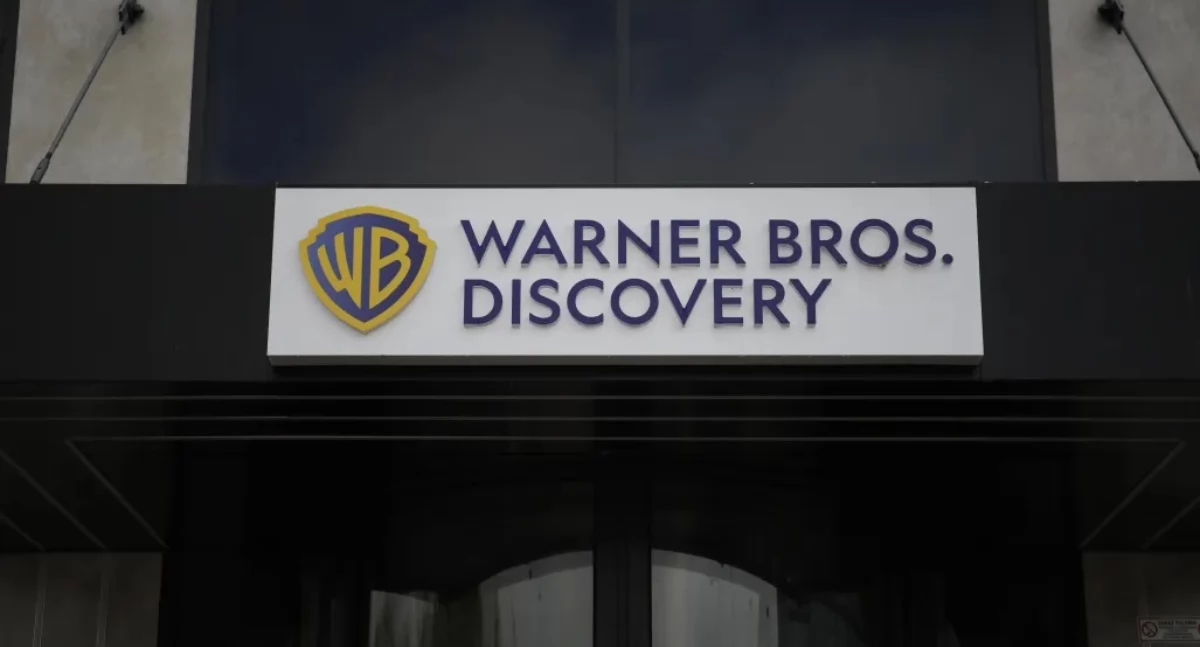 Wojna gigantów o Warnera