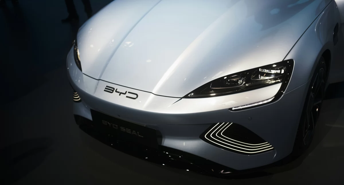 BYD kontra Tesla. Chiński gigant świętuje