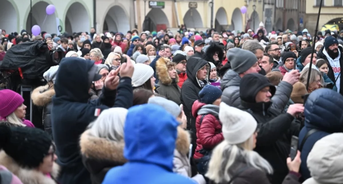 Marsz Ciszy po śmierci 11-letniej Danusi