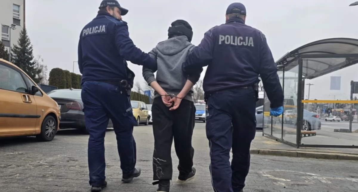 Przyszedł do babci na śniadanie, zjadł i zażądał pieniędzy, wziął krzesło i zaczął ją okładać po głowie