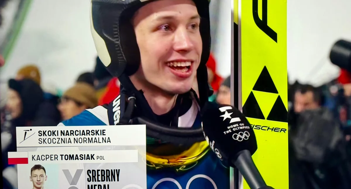 Srebro dla Kacpra Tomasiaka. Skoki narciarskie dały Polsce olimpijski medal
