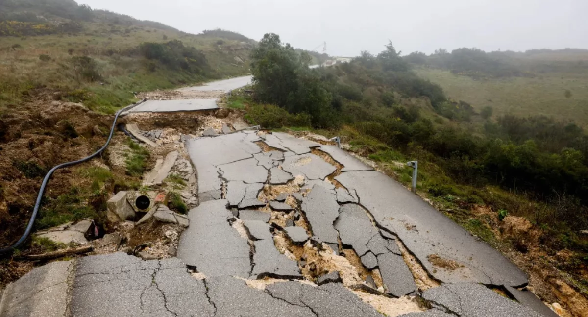 Kataklizm w Portugalii. Po wylaniu rzeki woda zniszczyła główną autostradę