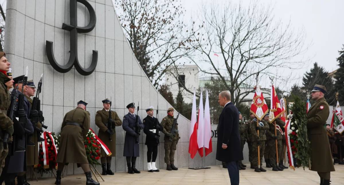 Premier przypomina o bohaterstwie żołnierzy Armii Krajowej