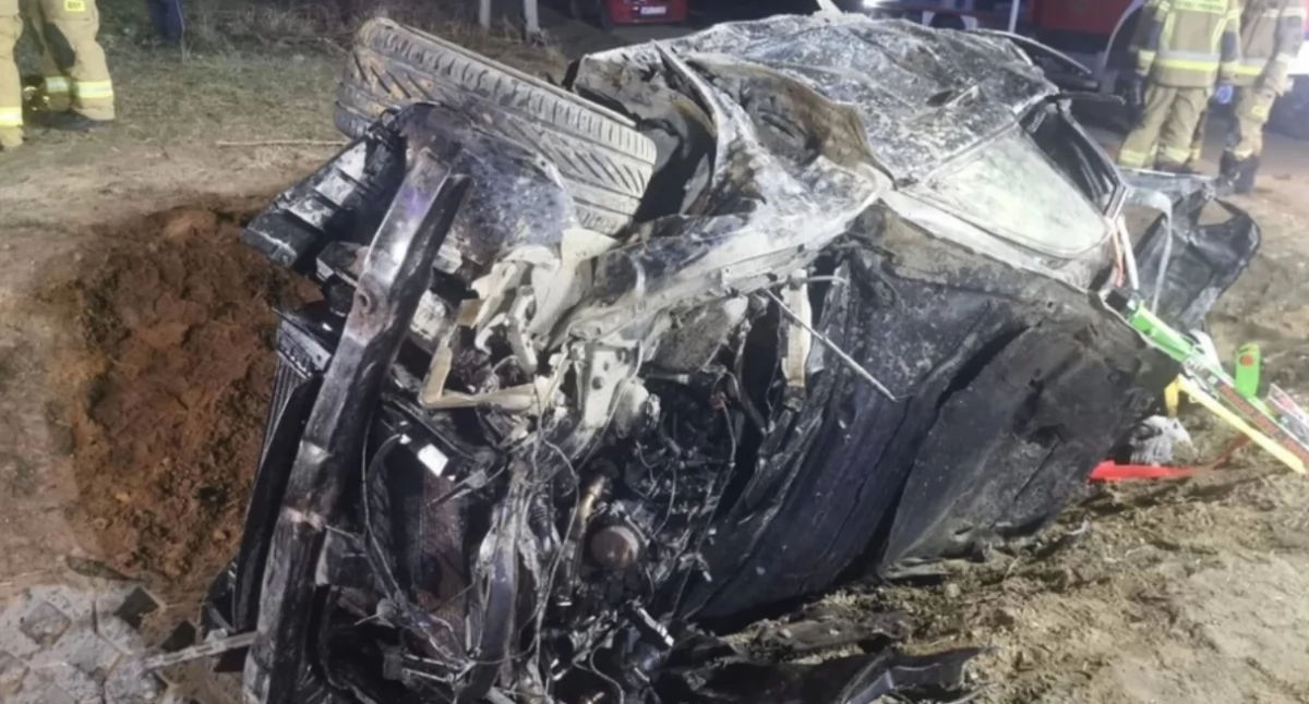 Tragiczny wypadek! BMW dachowało, nie żyje 14-latka