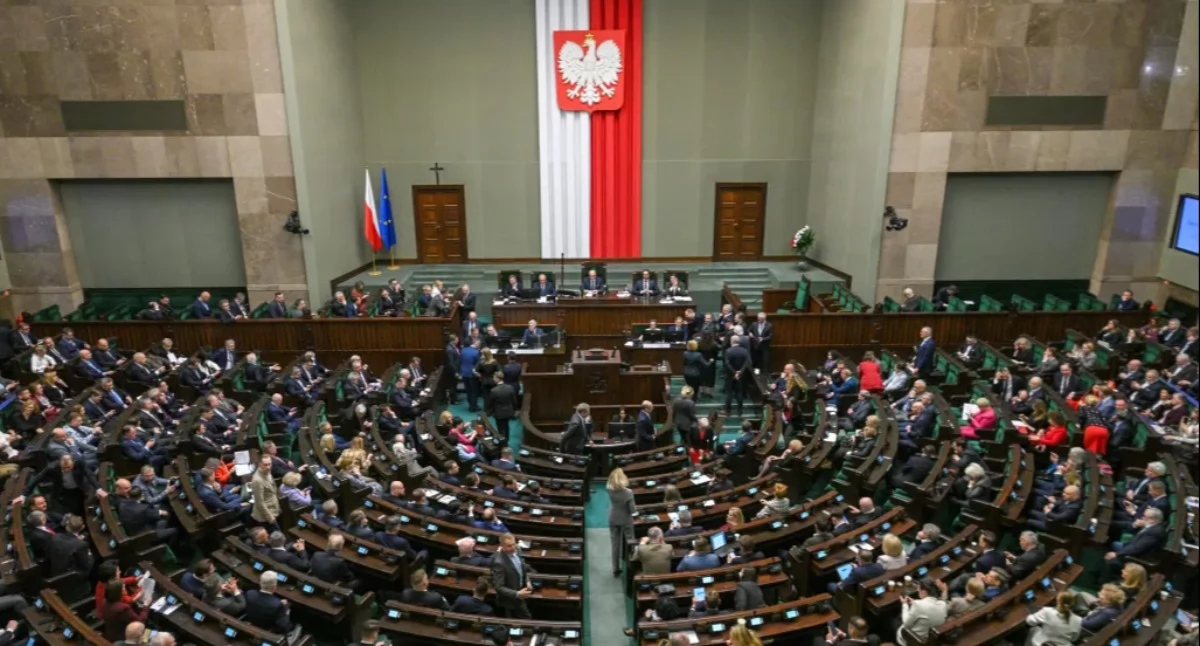 Sejm wprowadza rewolucję w kontroli umów – PIP z nowymi uprawnieniami