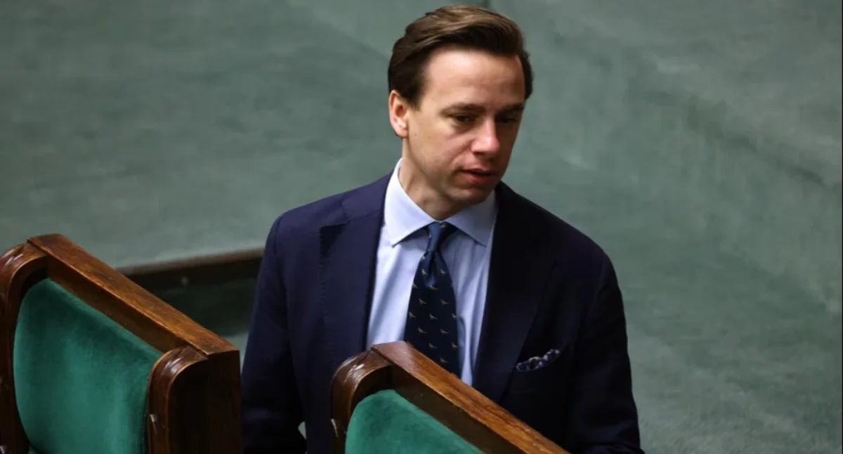 Bezpieczne decyzje czy ryzykowny manewr? Konfederacja komentuje