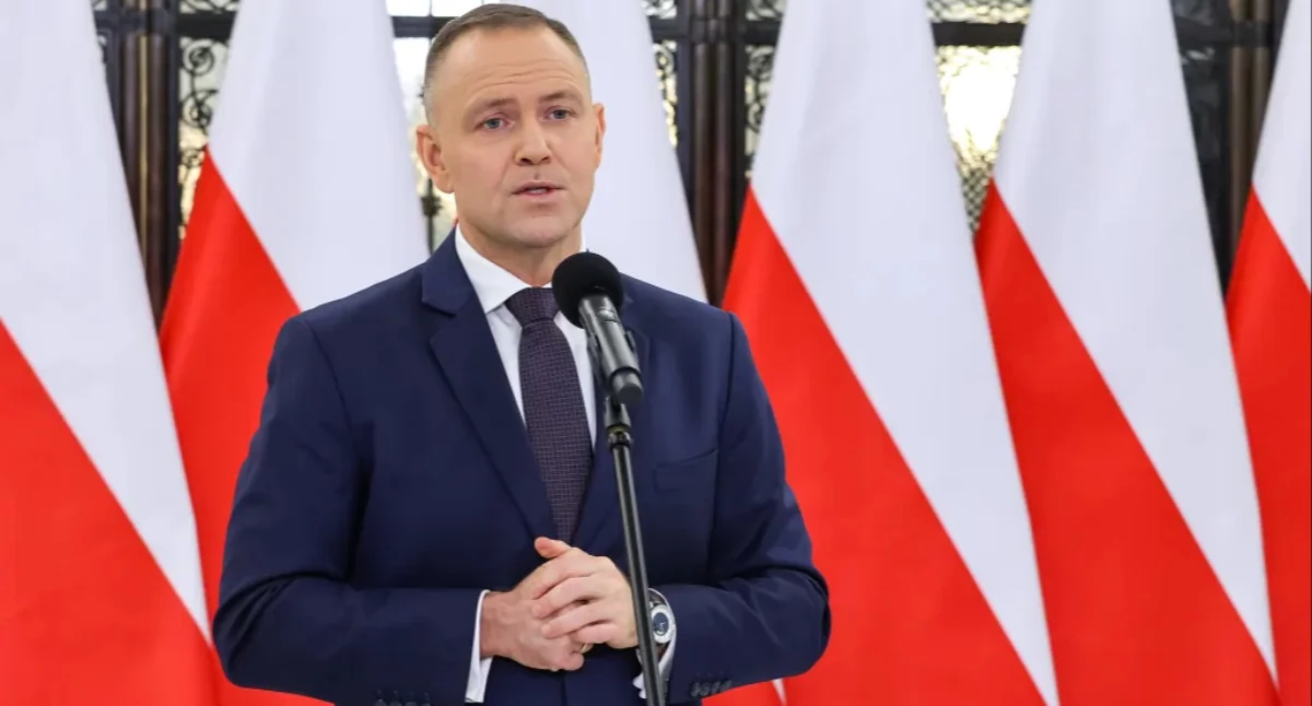 Prezydent: Polska nie odda kontroli nad wojskiem