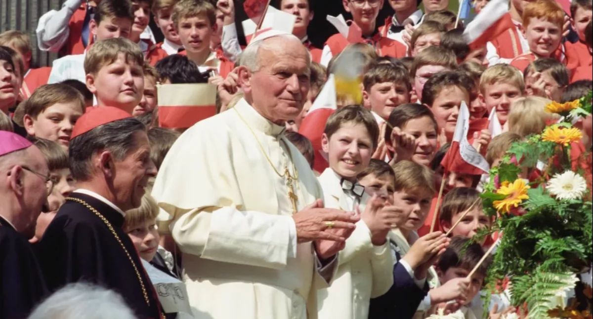 Archiwa z czasów Wojtyły przejrzane po latach. Dokumenty nie potwierdzają zarzutów