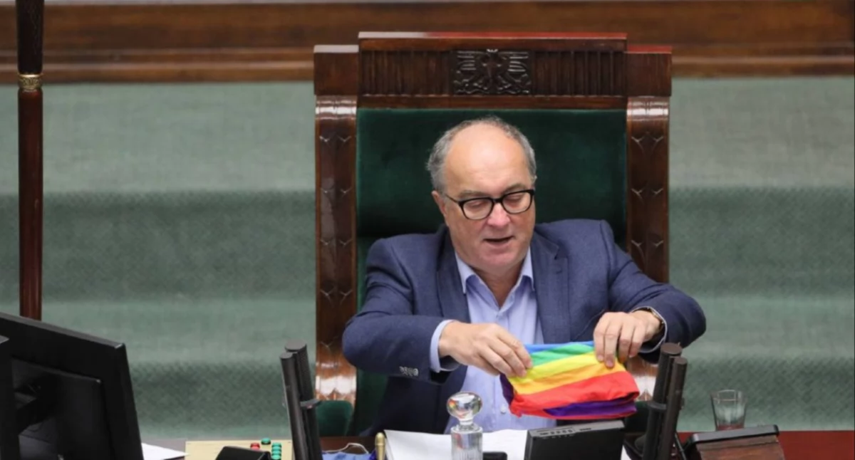 Czarzasty z tęczową flagą w Sejmie!