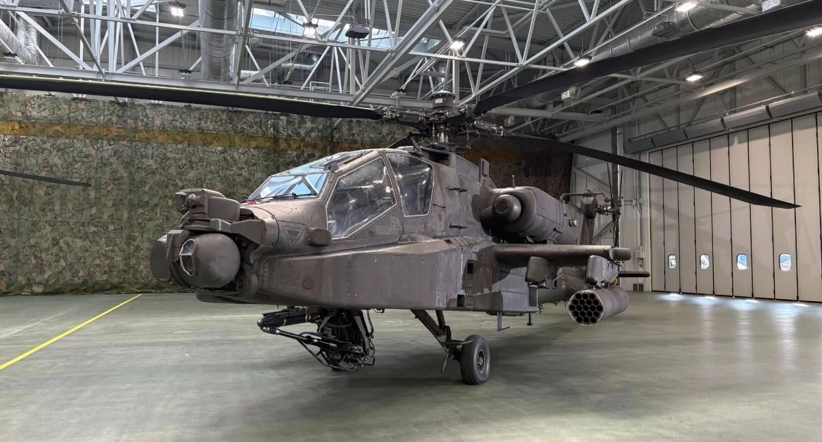Apache to kluczowy śmigłowiec do walki z czołgami i wsparcia Abramsów