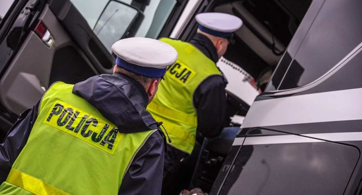 Ile naprawdę zarabia policjant?