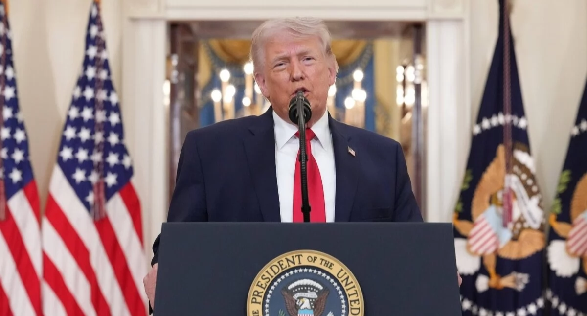 Trump grozi dalej 