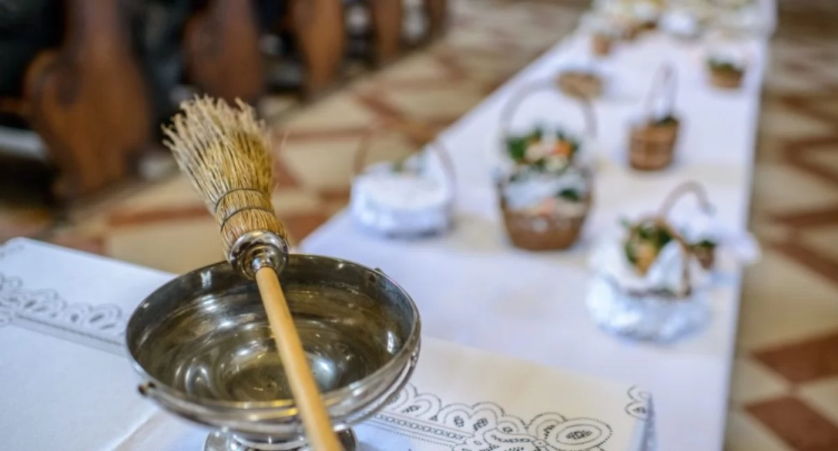 Wielka Sobota w kościele katolickim: czas ciszy i Wigilia Paschalna