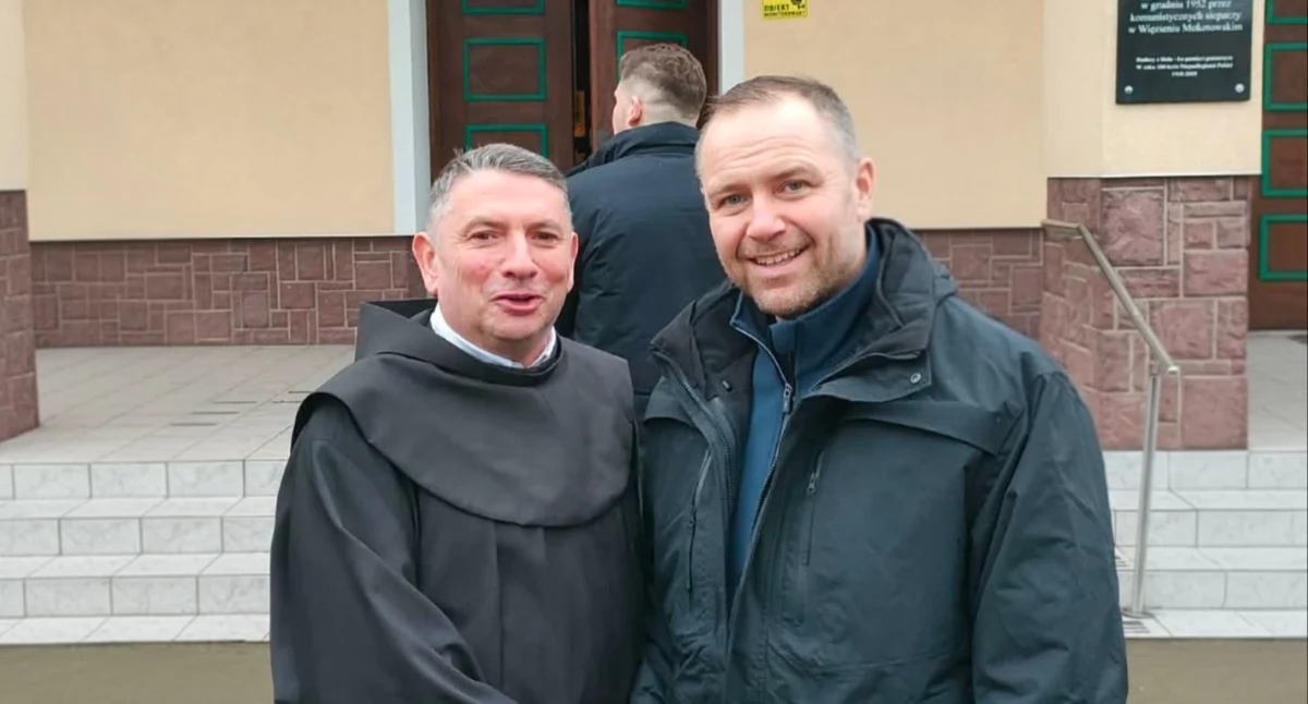 Wielkanocny poranek prezydenta. Pojawił się w helskiej parafii