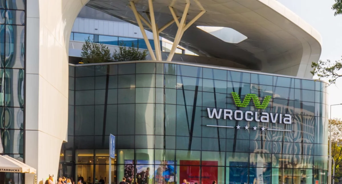 Chłopiec spadł z tarasu galerii Wroclavia. Nie żyje