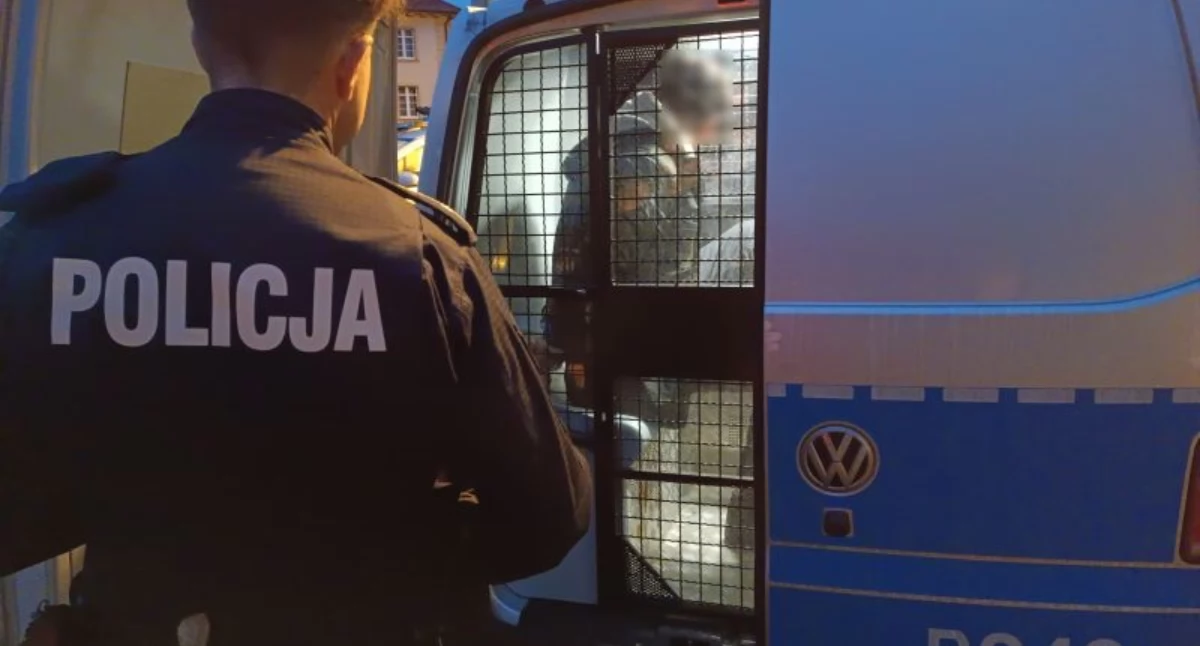 Dramat w centrum Warszawy. 28-letnia kobieta zaatakowana nożem