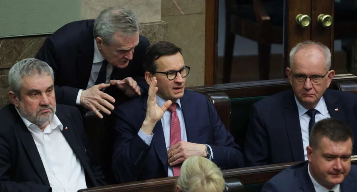  Kulisy napięć w PiS