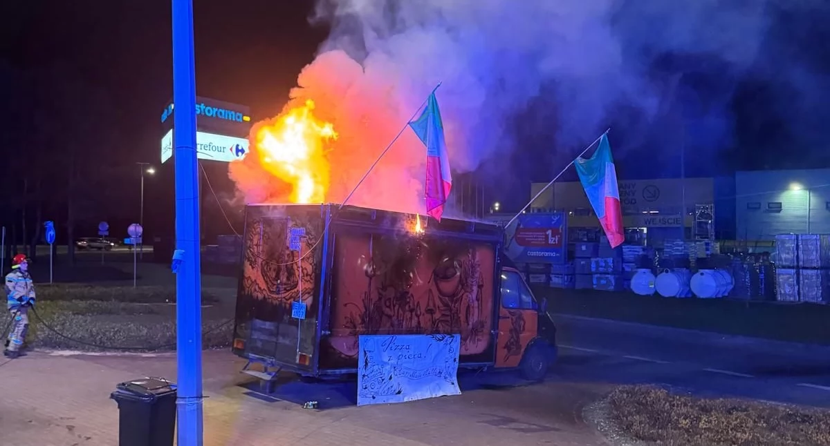 Pożar food trucka