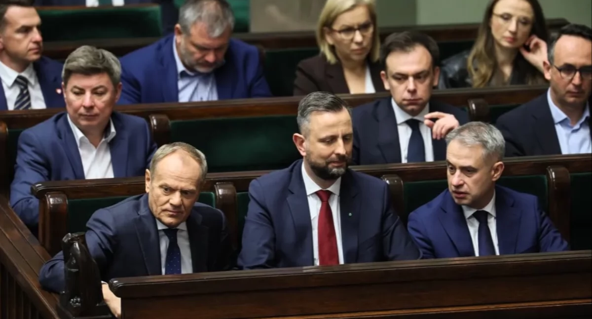 Pomimo weta prezydenta rząd zaciąga wielkie zobowiązanie na rzecz społeczeństwa w programie SAFE 