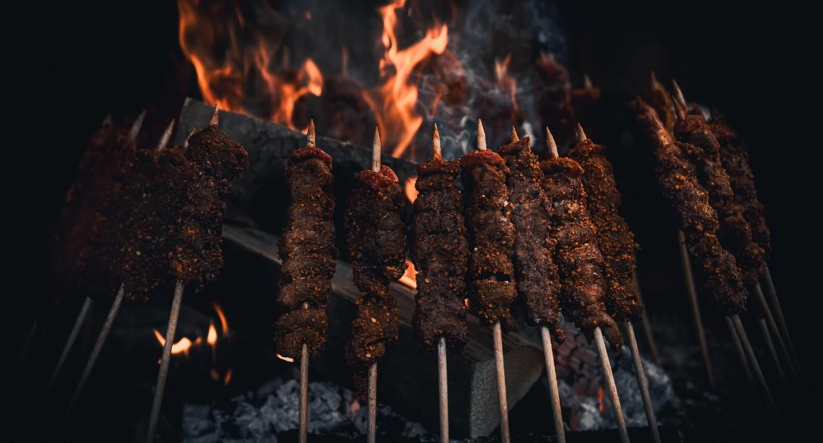 Lekarz o majówce: grillowanie nie zwalnia z zasad zdrowej diety