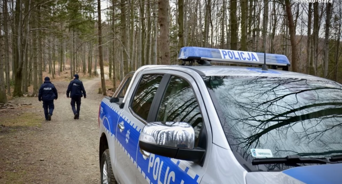 Wyszła z domu z rocznym i trzyletnim dzieckiem i udała się w stronę masywu leśnego