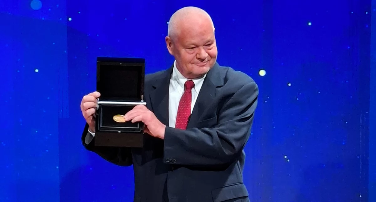 Prezes NBP Adam Glapiński z prestiżową nagrodą „Lámfalussy Award”
