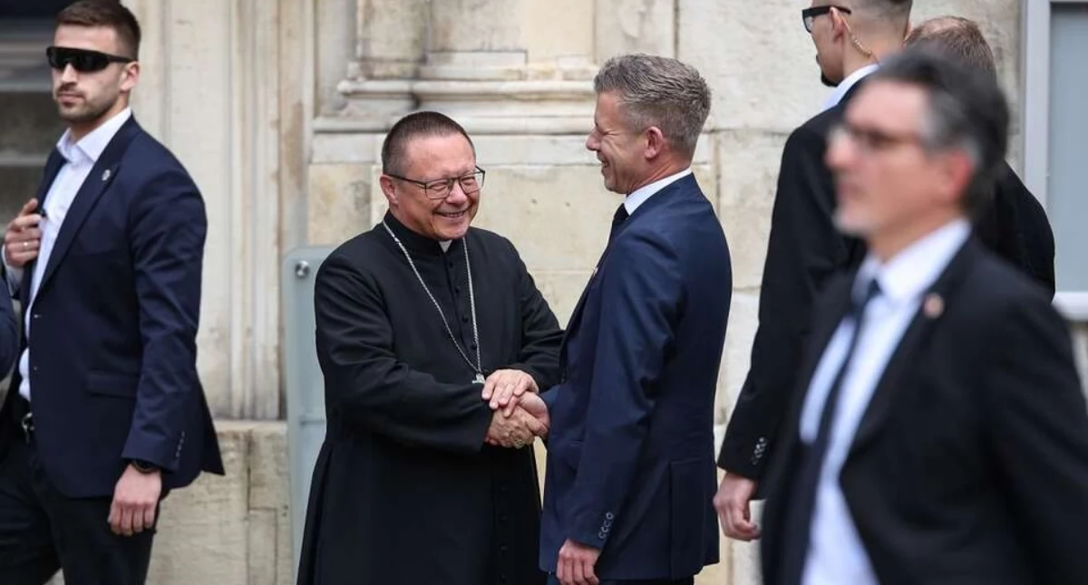 A podobno za kardynała Rysia Kościół miał nie robić polityki