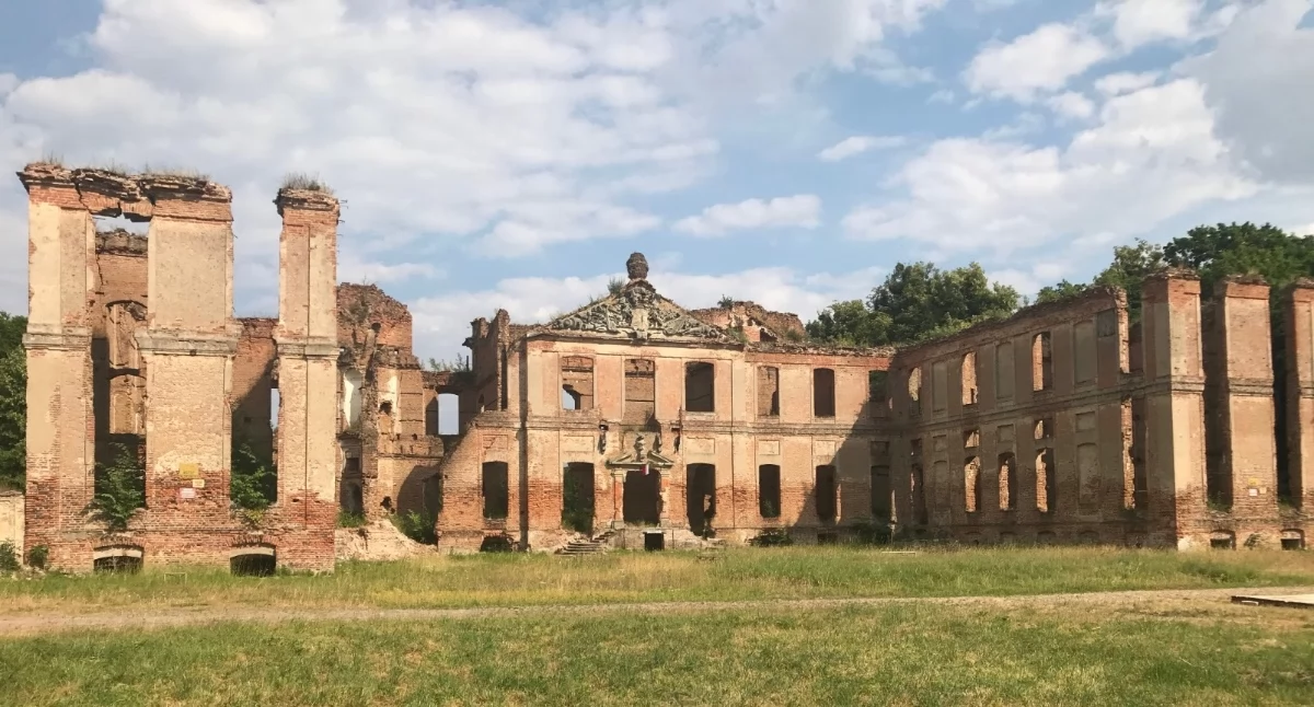 Romans Napoleona i Marii Walewskiej. Tu rodziła się jedna z najsłynniejszych historii miłosnych Europy