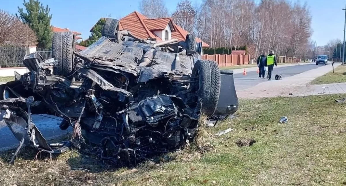 Dziesięciu w jednym aucie, dwóch zginęło w bagażniku