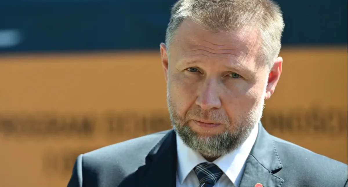 Seria zgłoszeń, które uruchomiły służby w całym kraju. Śledczy mówią o przełomie
