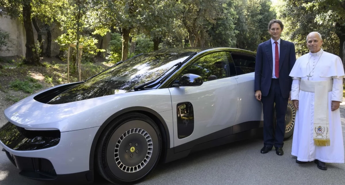 Ferrari pokazało elektryka. Rynek zareagował spadkami