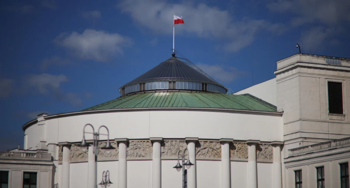 Tego nikt się nie spodziewał! Sensacyjne podium liderów prawicy