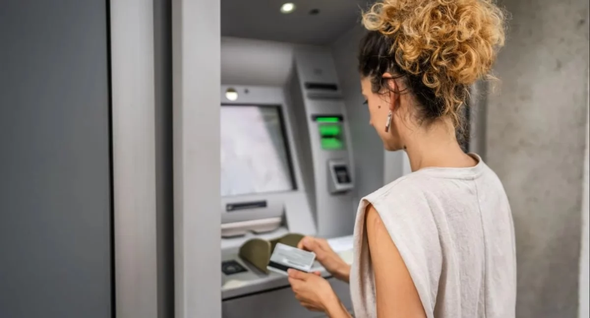 Chcesz wypłacić 1000 zł? Teraz może to wymagać kilku transakcji