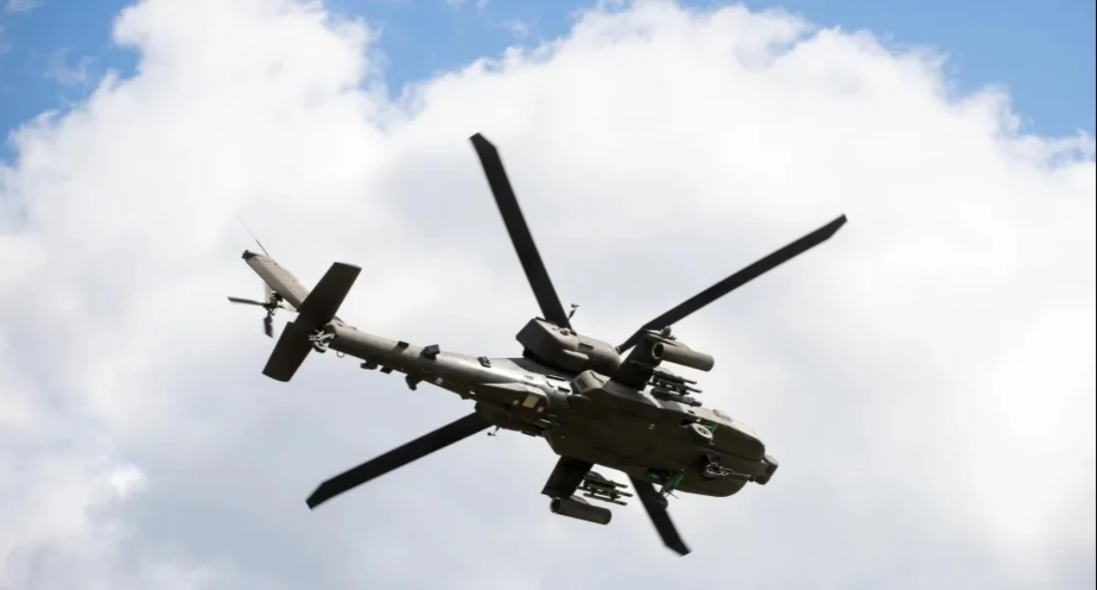 Amerykański śmigłowiec wojskowy Apache rozbił się w pobliżu cieśniny Ormuz