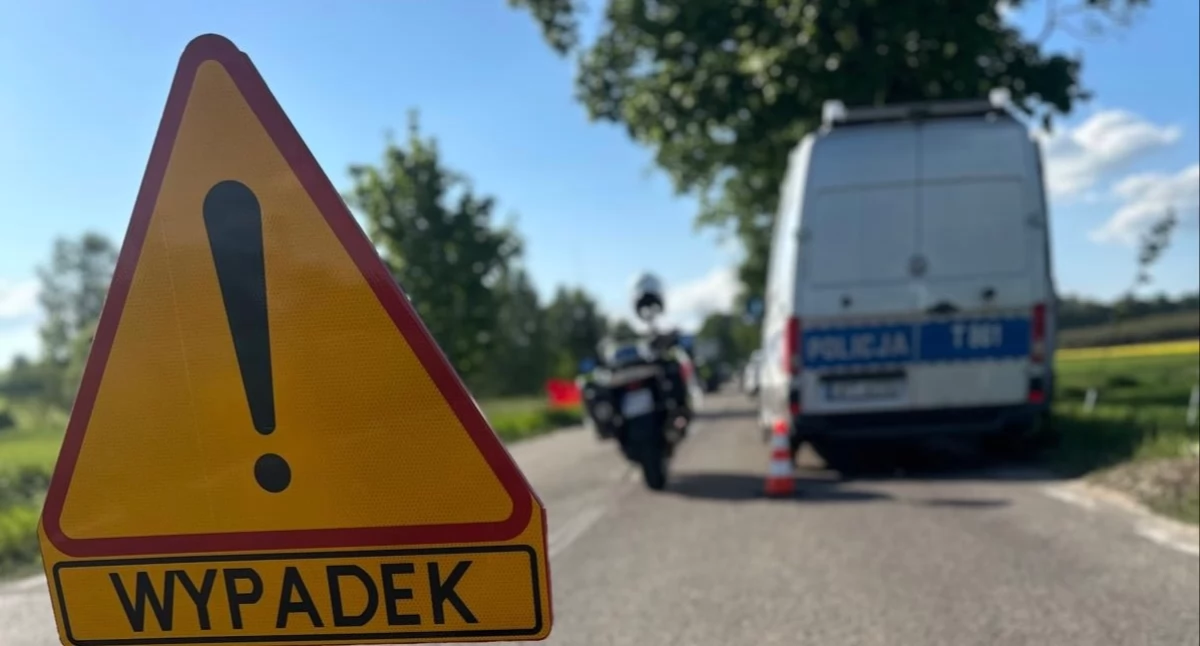 Wypadek auta z Przemysławem Czarnkiem. Jedna osoba trafiła do szpitala