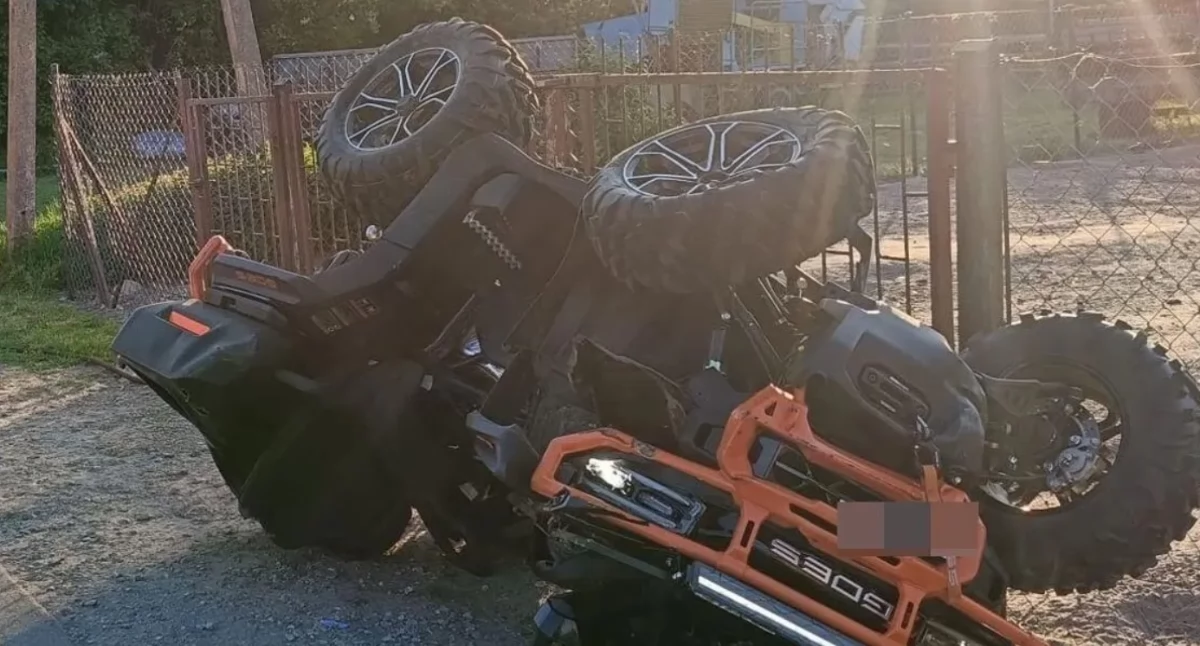 Śmierć na quadzie. 34-latek uderzył w metalowy płot