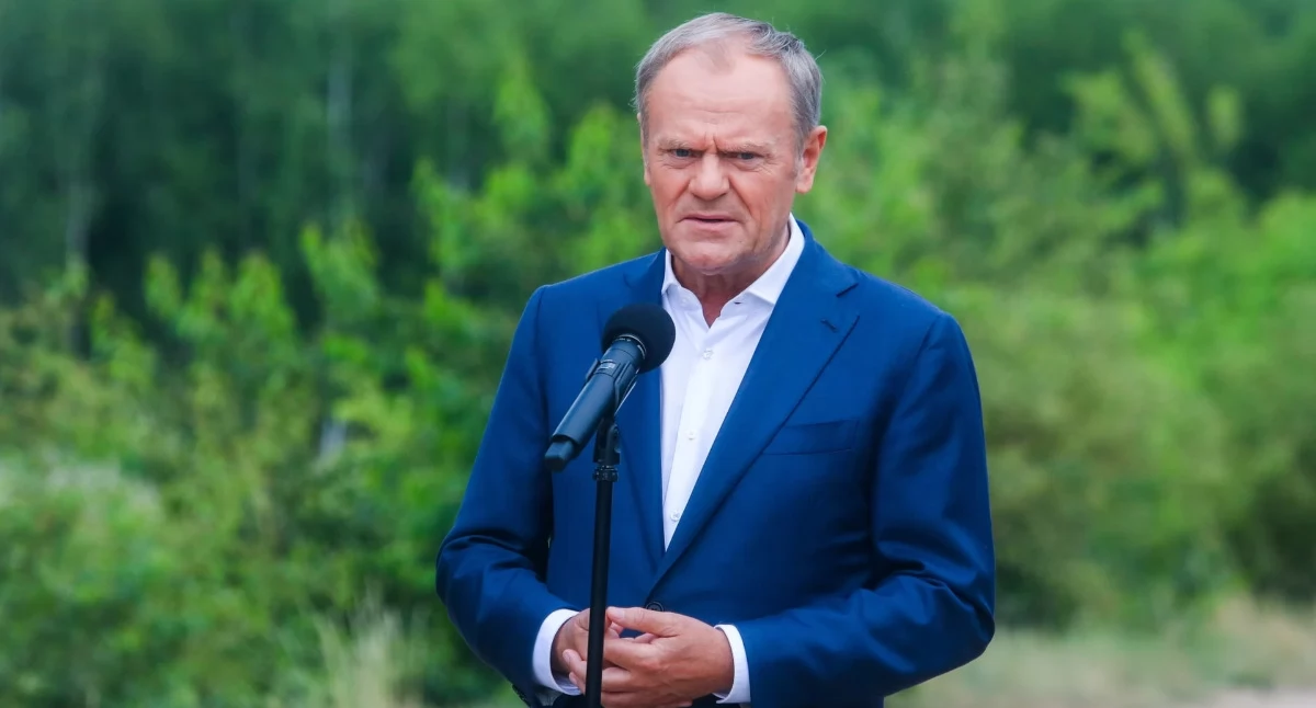Zełenski oddał Order Orła Białego. Tusk alarmuje: To strategiczny błąd