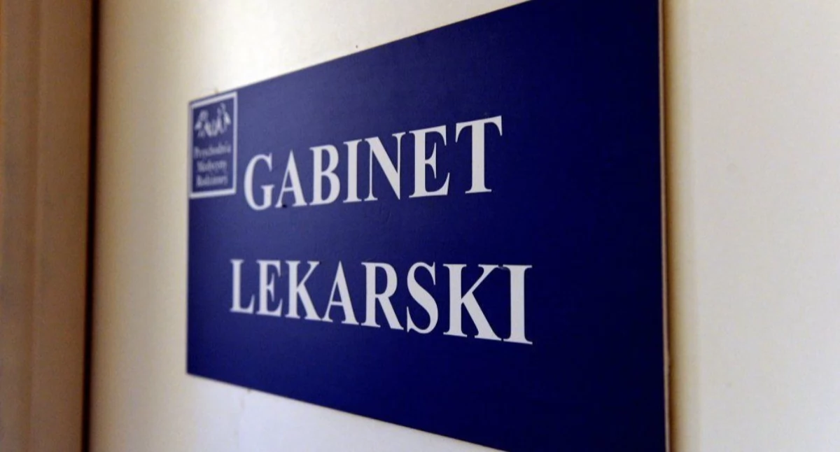 Rząd vs. lekarze: kontrowersyjna ustawa o danych wynagrodzeń