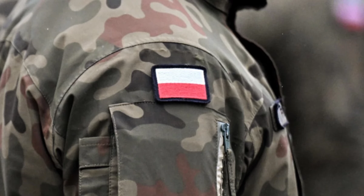 Pijany żołnierz demolował radiowozy