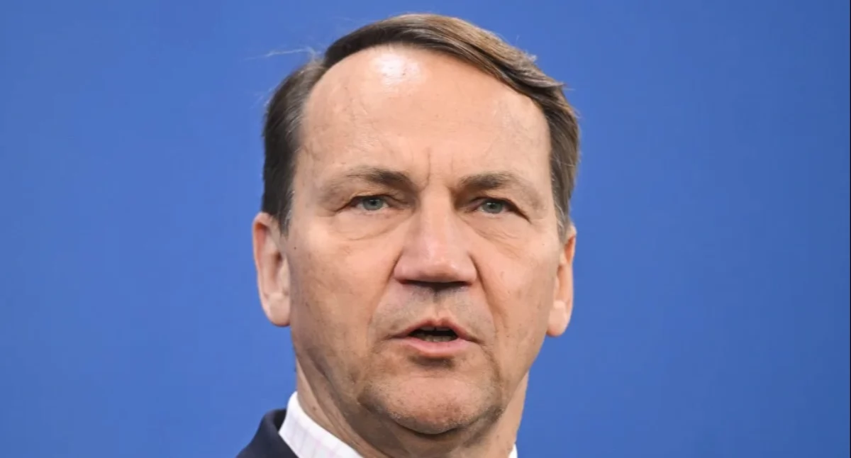 Pokażą wszystko? Sikorski o odtajnieniu donacji dla Ukrainy