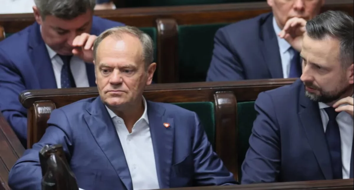 Sondażowy sygnał ostrzegawczy dla Tuska. Rywale odrabiają straty
