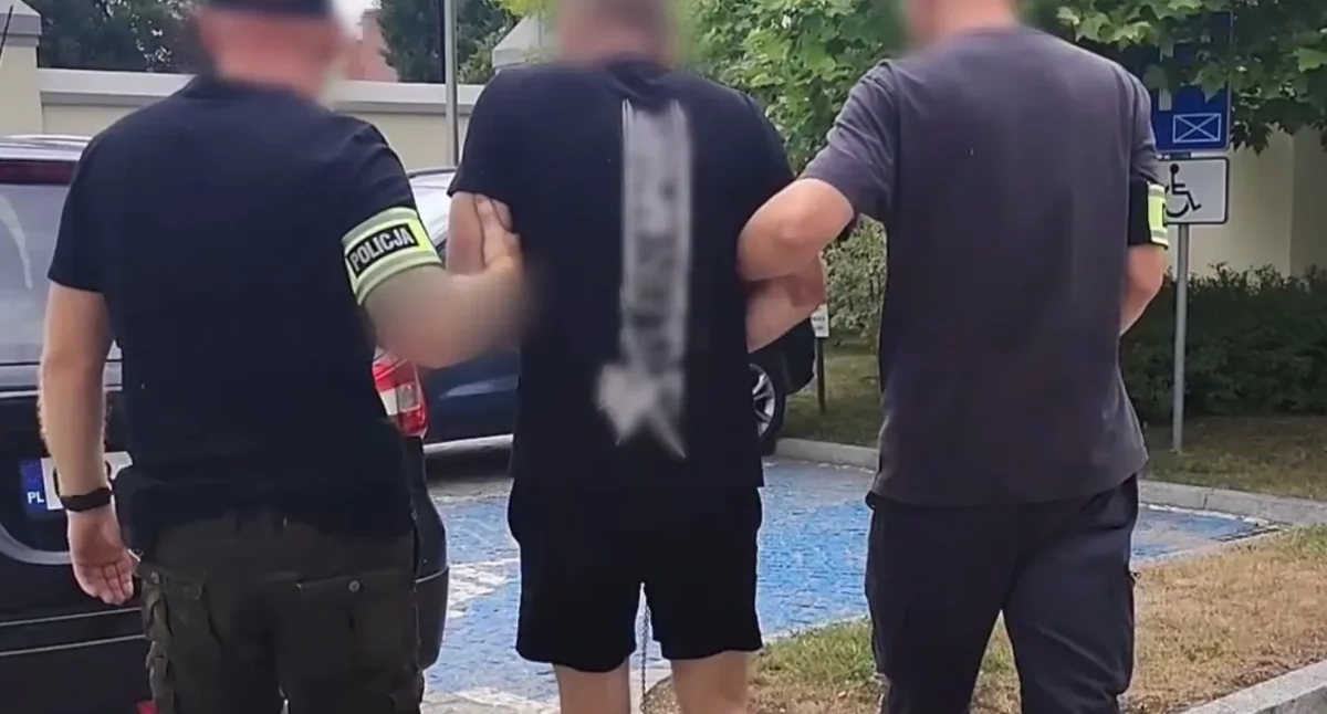 „Halo, policja? Chcę wysadzić blok”. Dramatyczna interwencja mundurowych