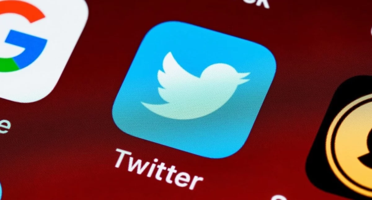 20 lat temu powstał Twitter, obecny X, uznawany dziś za główne źródło dezinformacji w sieci